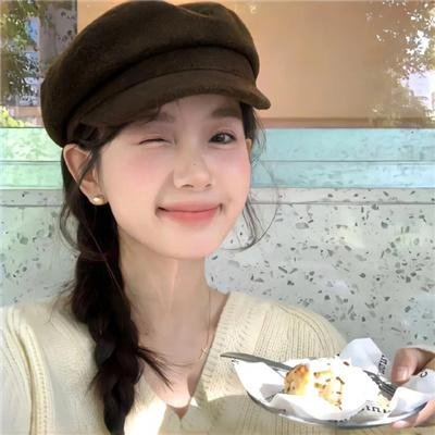 照片中的女孩